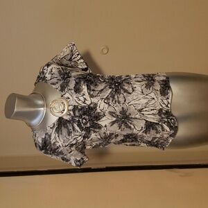 Kim Roger's Lady's ScoopNeck  Tee Shirt with Pleated Bodice Short Sleeved ♥